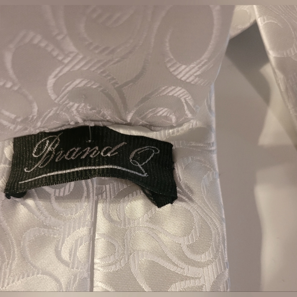 Brand Q Italian Traditional Tie - Picture 5 of 6